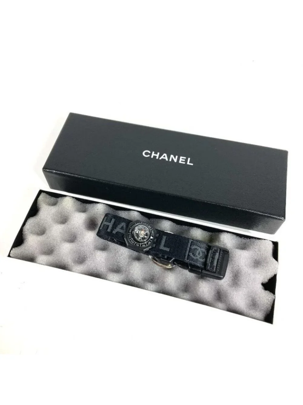 Chanel Bracelet Direction Magnet Canvas Black - Picture 7 of 7
